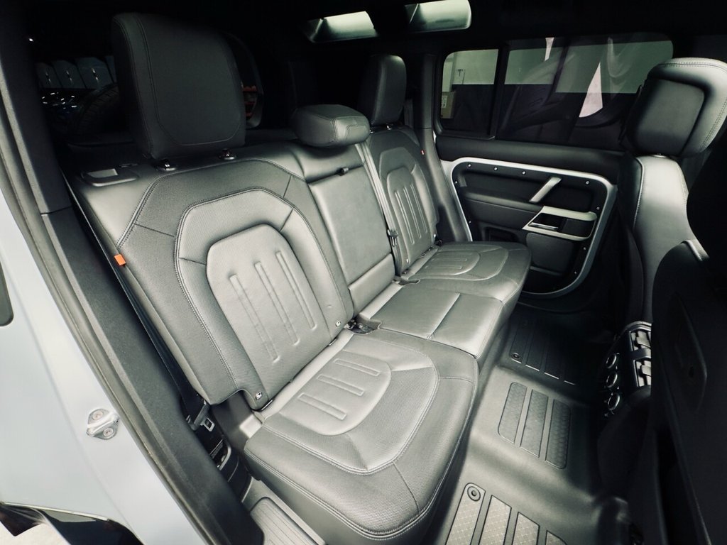Used Land Rover Defender 2021 for sale - 76105578: Photo 30