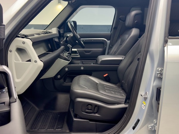 Used Land Rover Defender 2021 for sale - 76105578: Photo 34