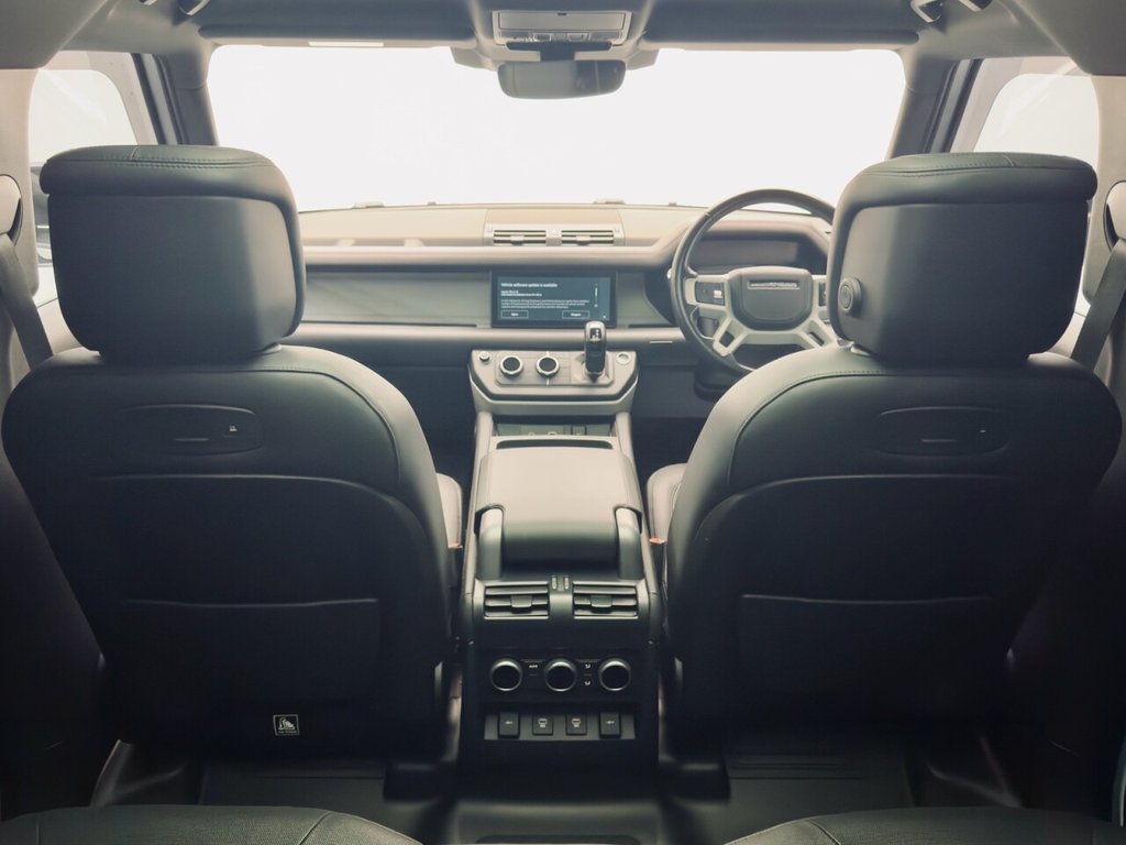 Used Land Rover Defender 2021 for sale - 76105578: Photo 41
