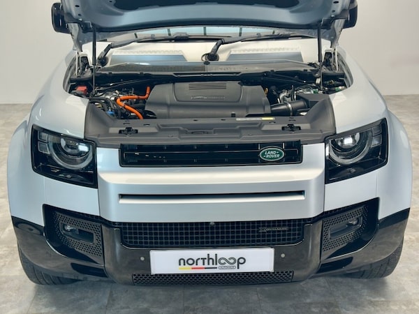 Used Land Rover Defender 2021 for sale - 76105578: Photo 46
