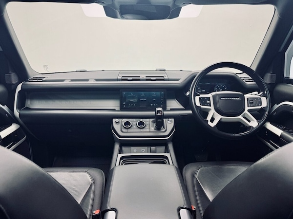 Used Land Rover Defender 2021 for sale - 76105578: Photo 4