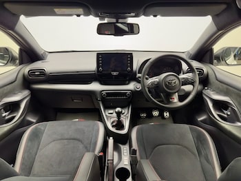 Used Toyota Yaris 2022 for sale - 79046145: Photo