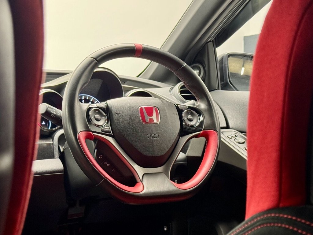 Used Honda Civic 2016 for sale - 76105370: Photo 16