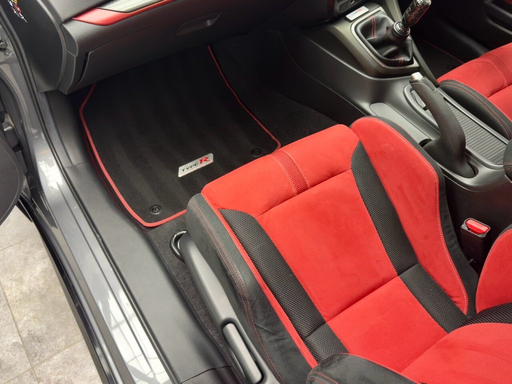 Used Honda Civic 2016 for sale - 76105370: Photo 24