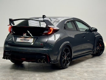 Used Honda Civic 2016 for sale - 76105370: Photo 2