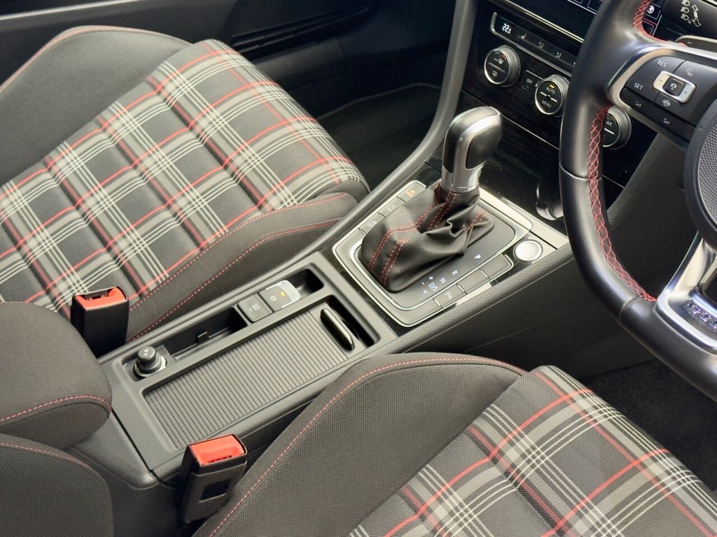 Used Volkswagen Golf 2019 for sale - 77139379: Photo 24