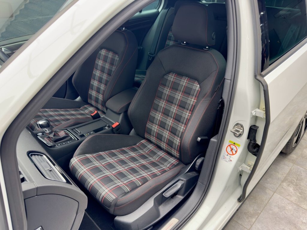 Used Volkswagen Golf 2019 for sale - 77139379: Photo 26