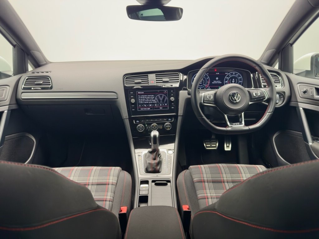 Used Volkswagen Golf 2019 for sale - 77139379: Photo 4