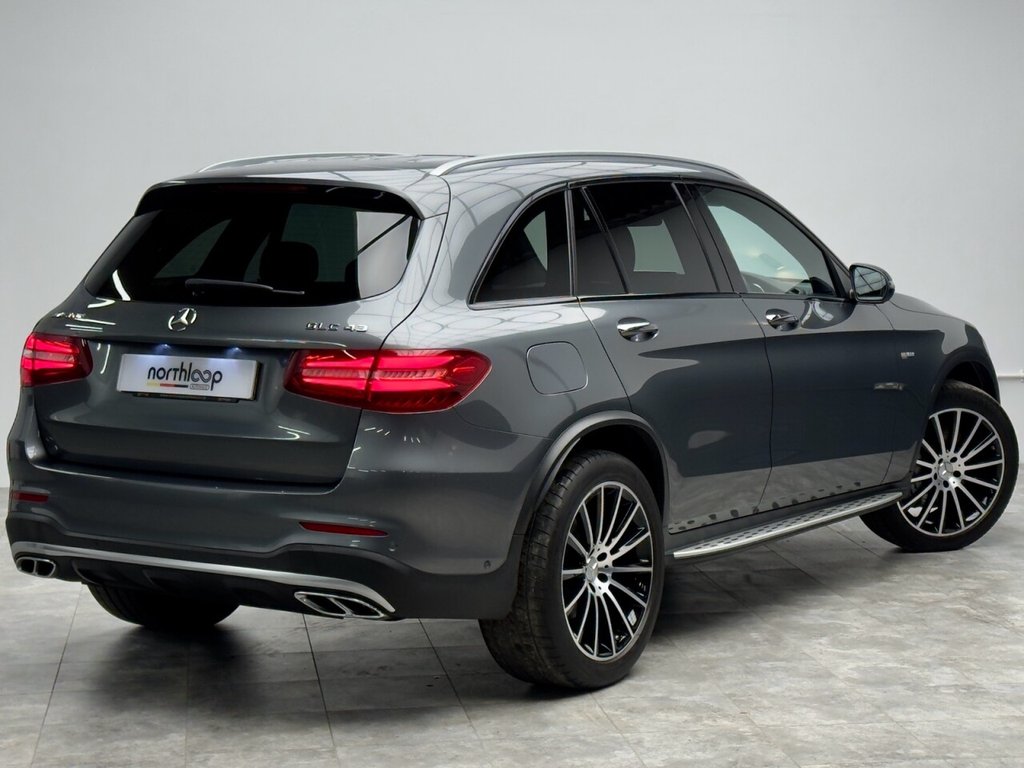Used Mercedes-Benz GLC 2019 for sale - 76934742: Photo 2