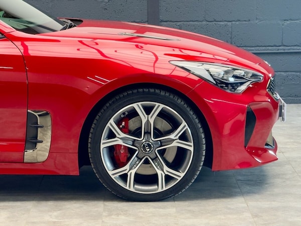 Used Kia Stinger 2017 for sale - 76184957: Photo 24