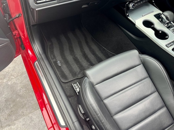 Used Kia Stinger 2017 for sale - 76184957: Photo 43