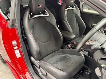 Used Toyota Yaris 2022 for sale - 76105544: Photo 3