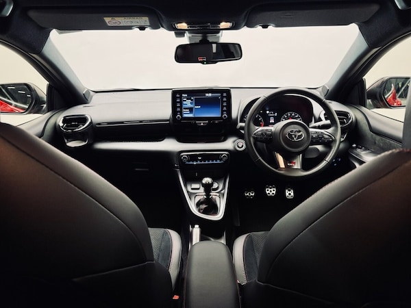 Used Toyota Yaris 2022 for sale - 76105544: Photo 4