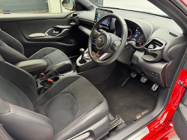 Used Toyota Yaris 2022 for sale - 76105544: Photo 9
