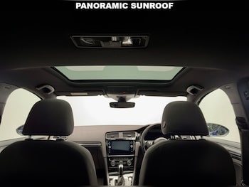 Used Volkswagen Golf 2019 for sale - 78271628: Photo