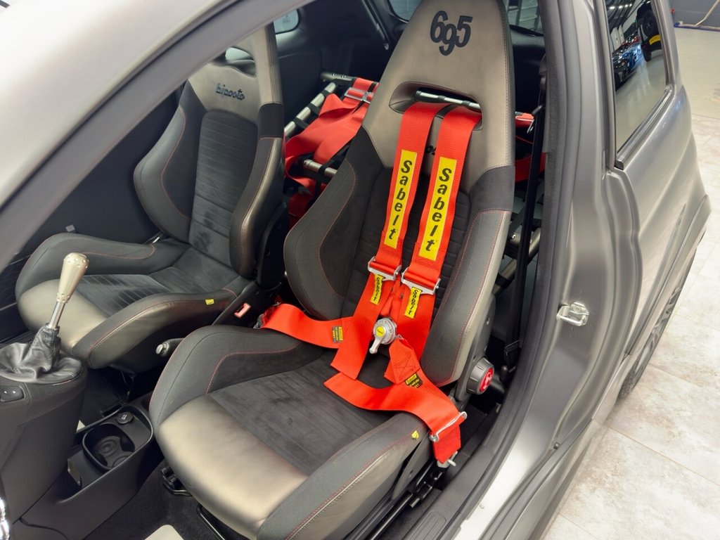 Used Abarth 695 2016 for sale - 77355602: Photo 6