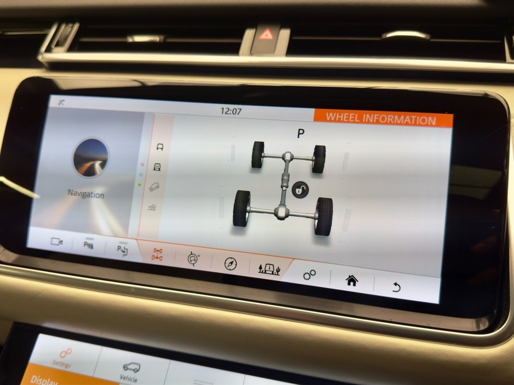 Used Land Rover Range Rover Velar 2019 for sale - 76406328: Photo 32