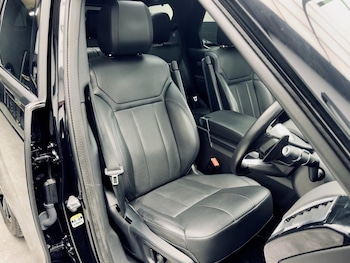 Used Land Rover Discovery 2019 for sale - 76202717: Photo 4