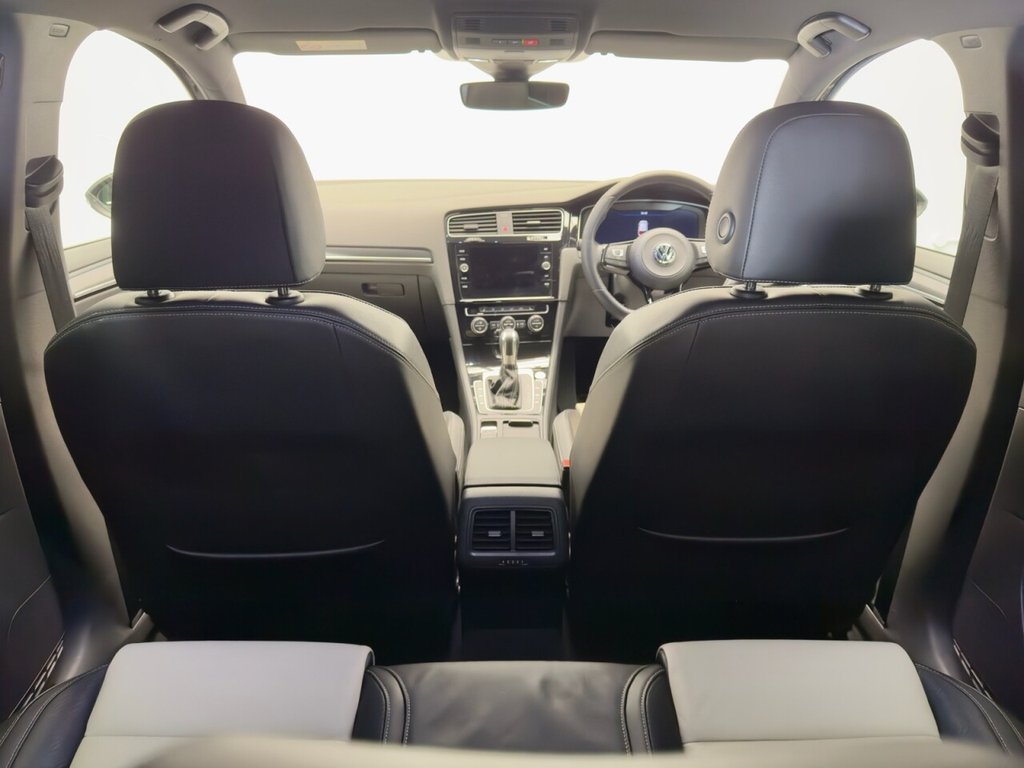 Used Volkswagen Golf 2019 for sale - 77341440: Photo 42