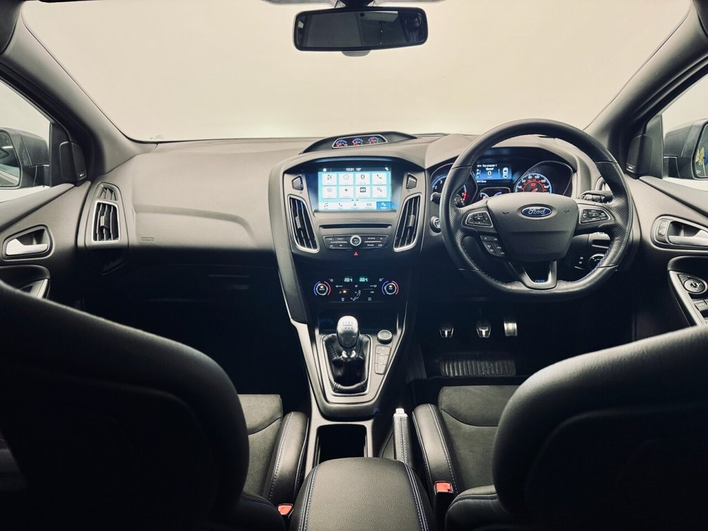 Used Ford Focus 2017 for sale - 76105351: Photo 9