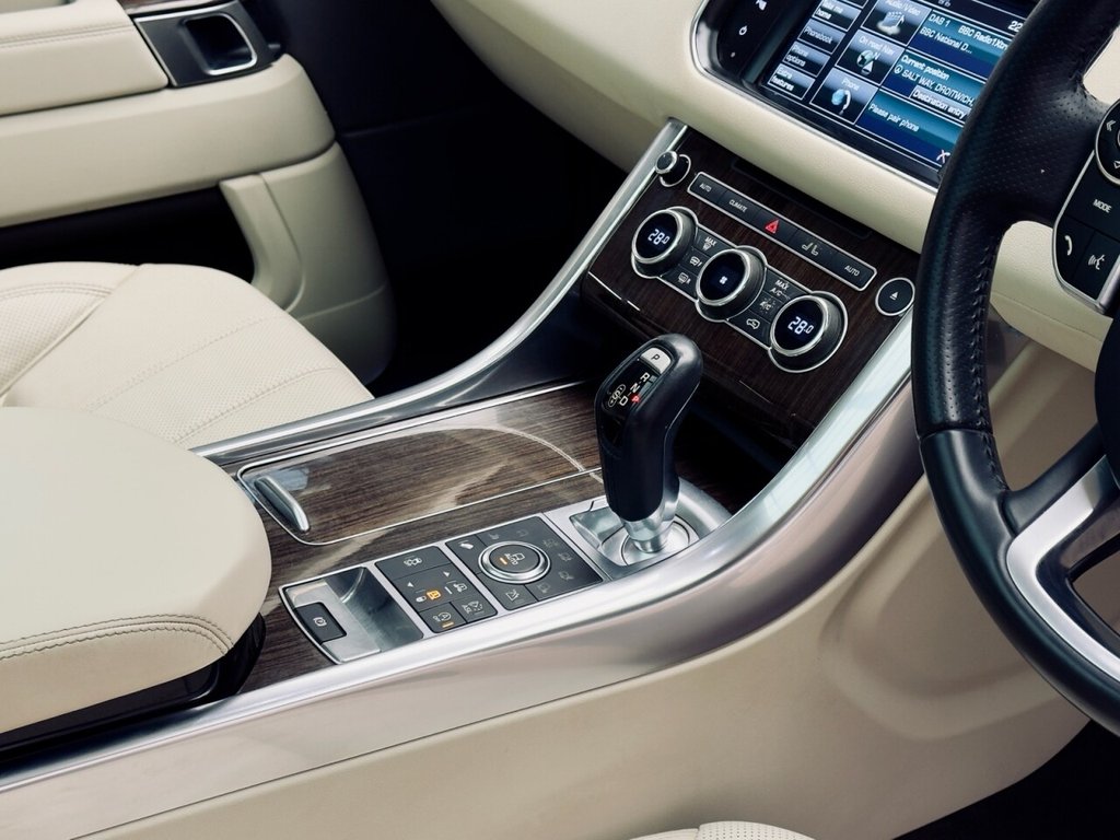 Used Land Rover Range Rover Sport 2015 for sale - 77582923: Photo 14