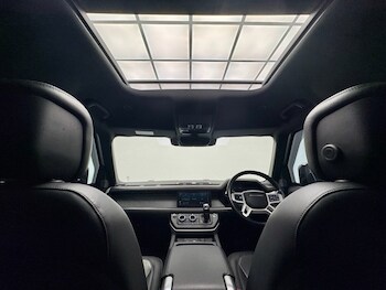 Used Land Rover Defender 2021 for sale - 75986640: Photo