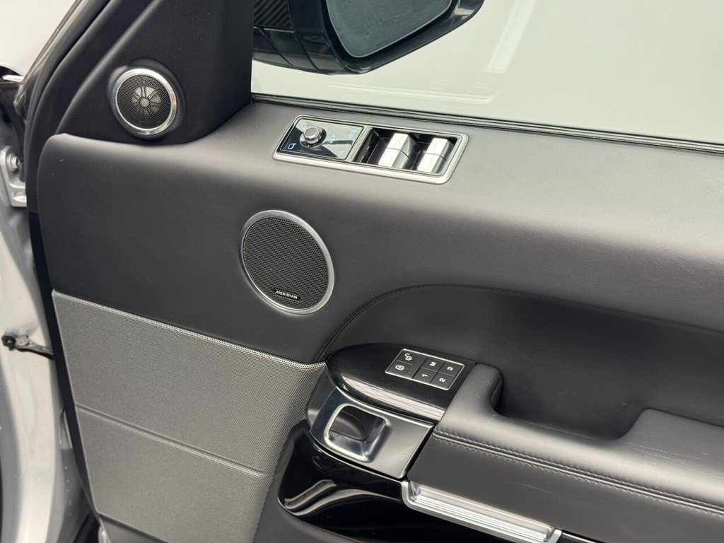 Used Land Rover Range Rover Sport 2018 for sale - 76569772: Photo 15