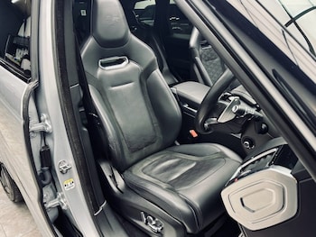 Used Land Rover Range Rover Sport 2018 for sale - 76569772: Photo