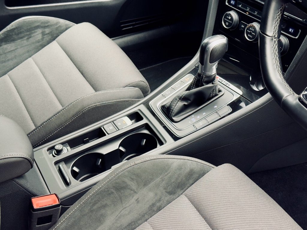 Used Volkswagen Golf 2018 for sale - 77463603: Photo 32