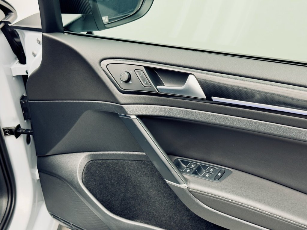 Used Volkswagen Golf 2018 for sale - 77463603: Photo 39