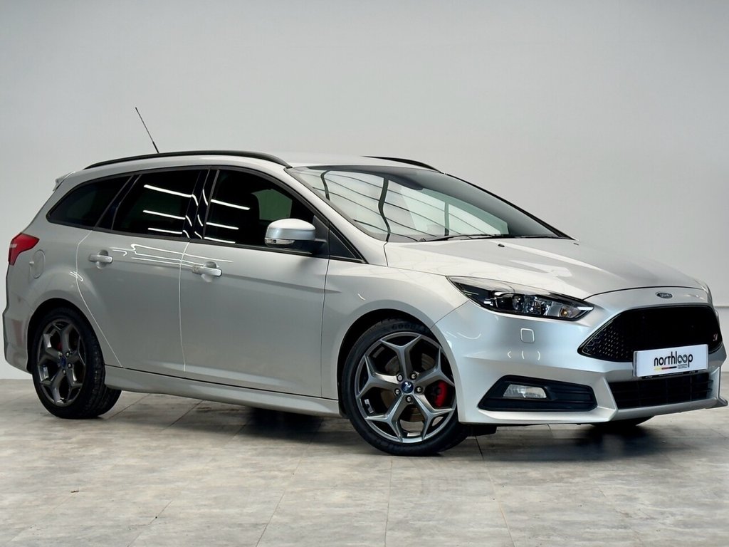 Used Ford Focus 2015 for sale - 76711619: Photo 1
