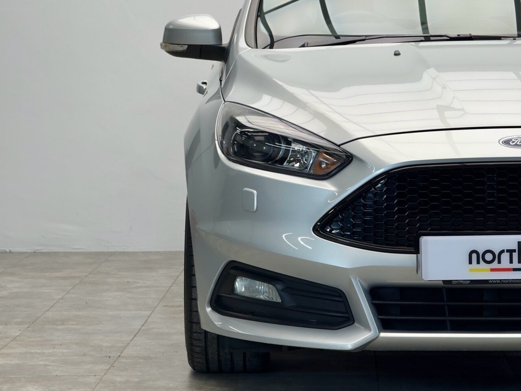 Used Ford Focus 2015 for sale - 76711619: Photo 11