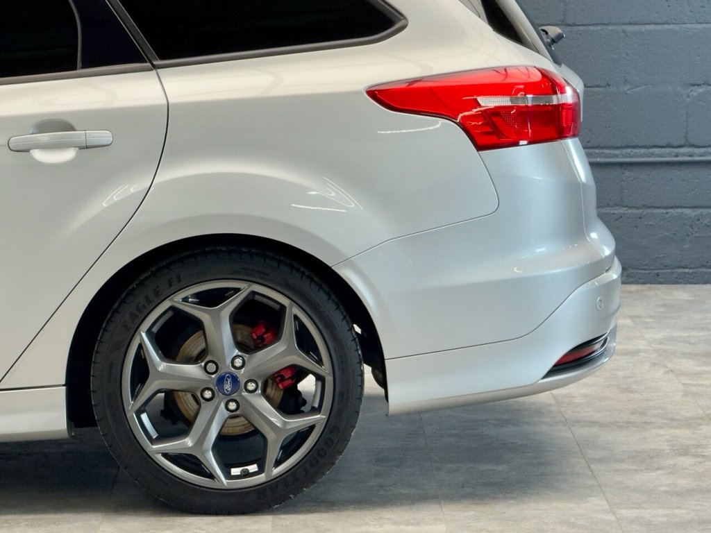 Used Ford Focus 2015 for sale - 76711619: Photo 14