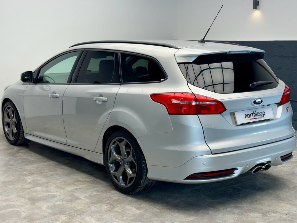 Used Ford Focus 2015 for sale - 76711619: Photo 15