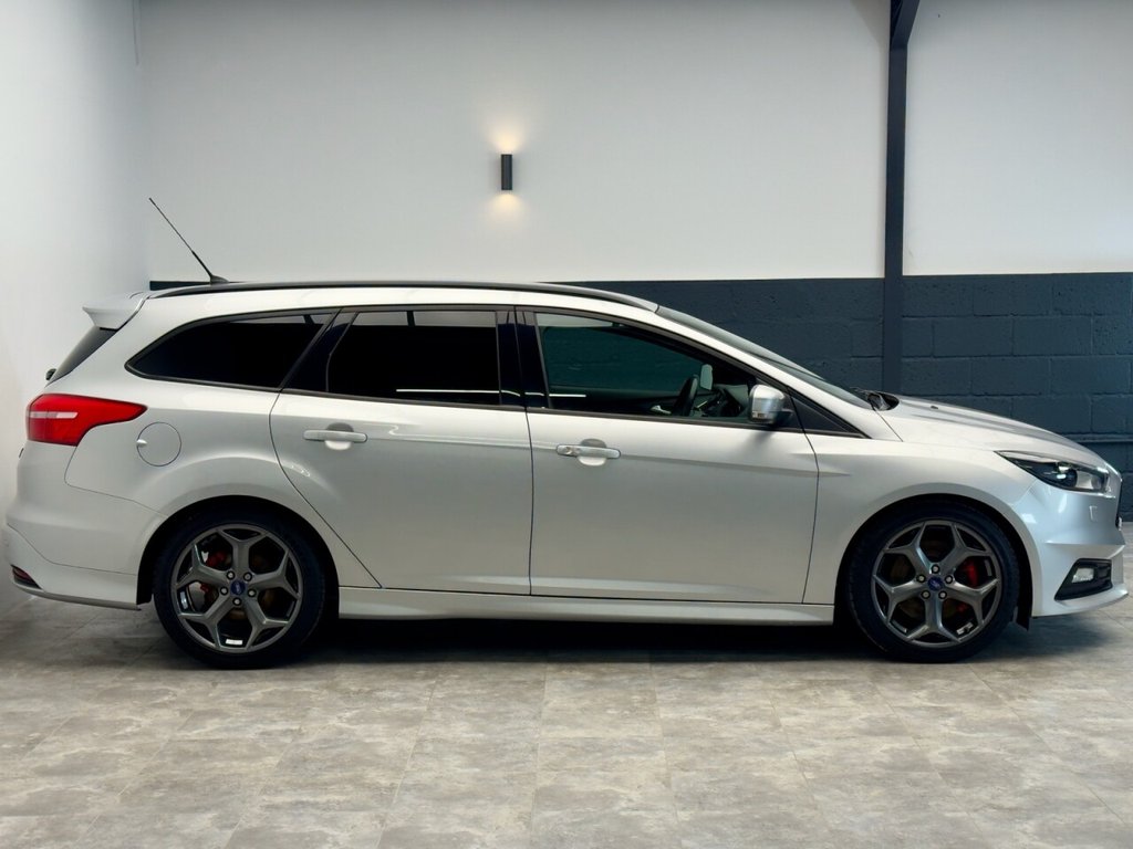 Used Ford Focus 2015 for sale - 76711619: Photo 28