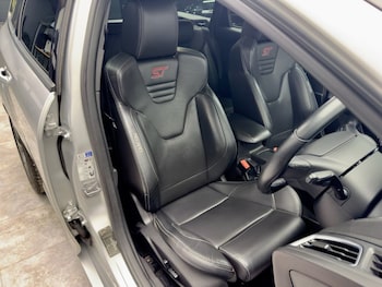 Used Ford Focus 2015 for sale - 76711619: Photo