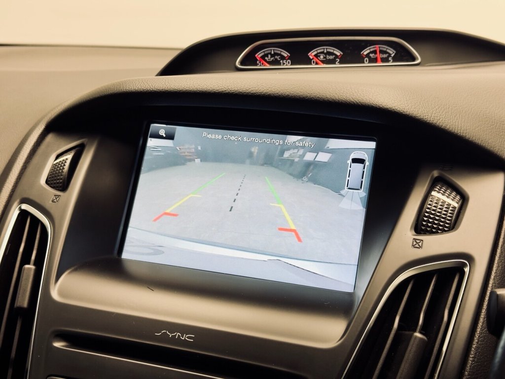 Used Ford Focus 2015 for sale - 76711619: Photo 5