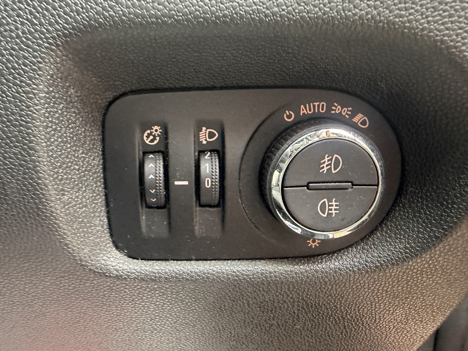 Used Vauxhall Corsa 2011 for sale - 77603353: Photo 38