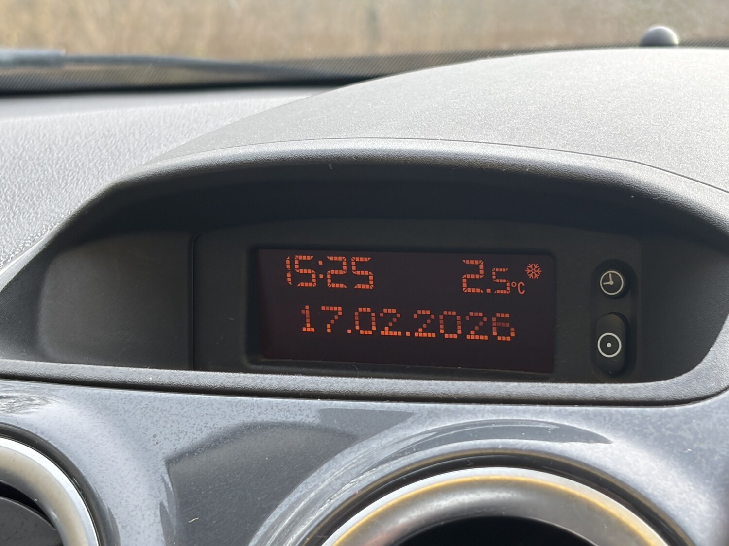 Used Vauxhall Corsa 2011 for sale - 77603353: Photo 41