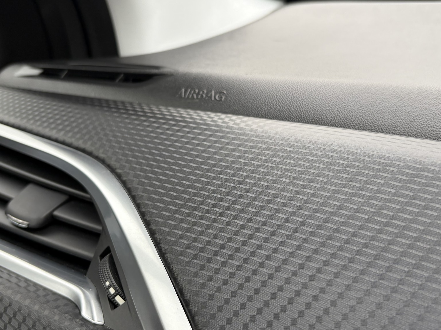 Used Peugeot 2008 2018 for sale - 76692807: Photo 40