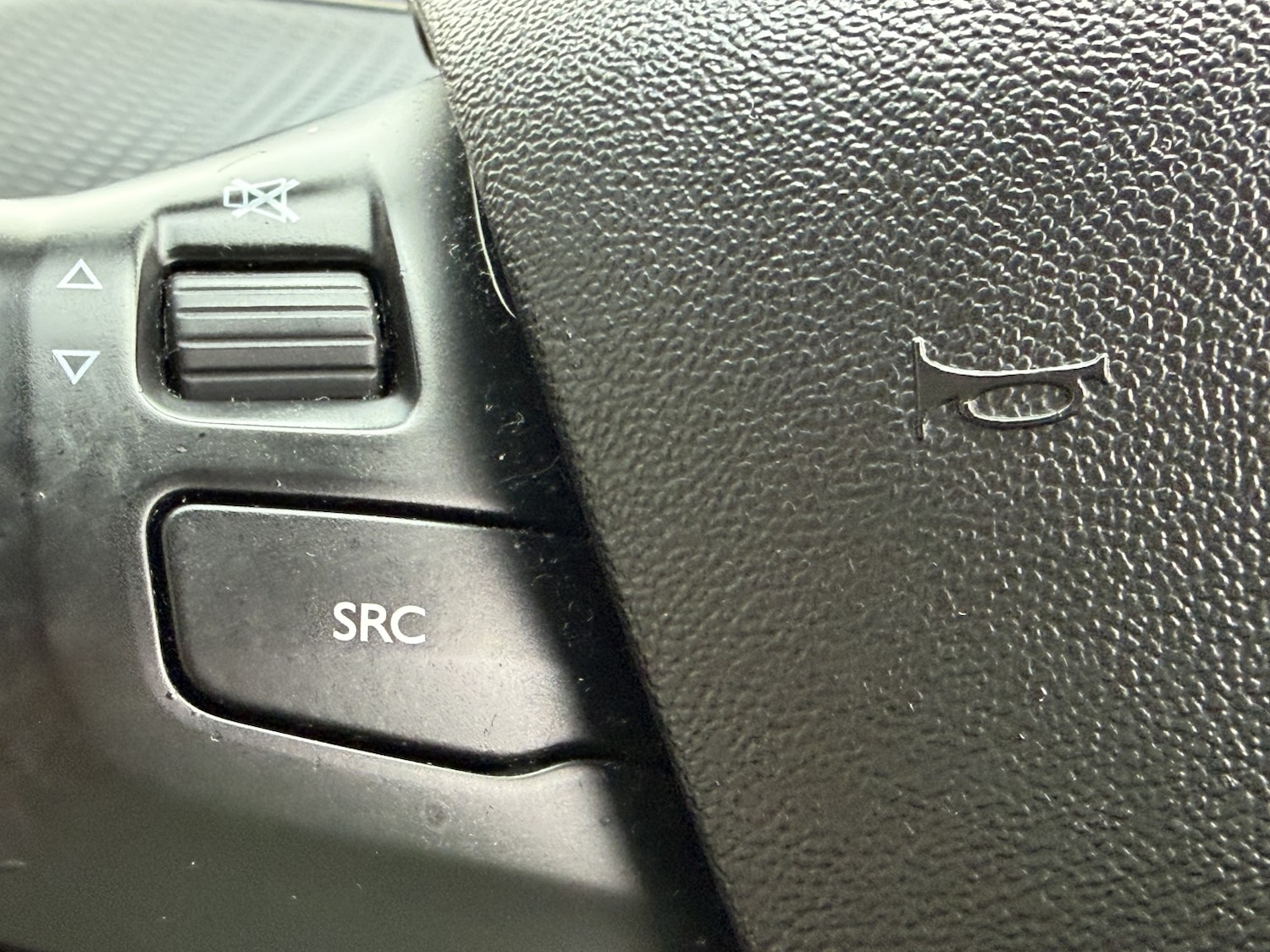 Used Peugeot 2008 2018 for sale - 76692807: Photo 45