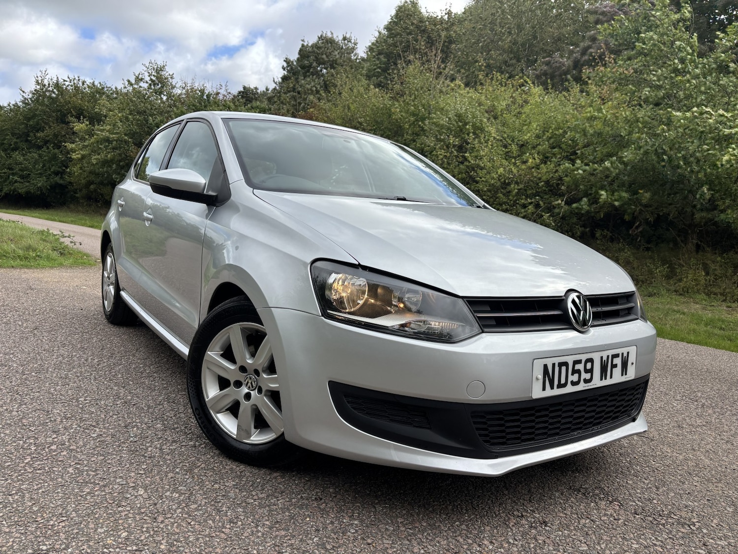 Used Volkswagen Polo 2010 for sale - 77061430: Photo 2