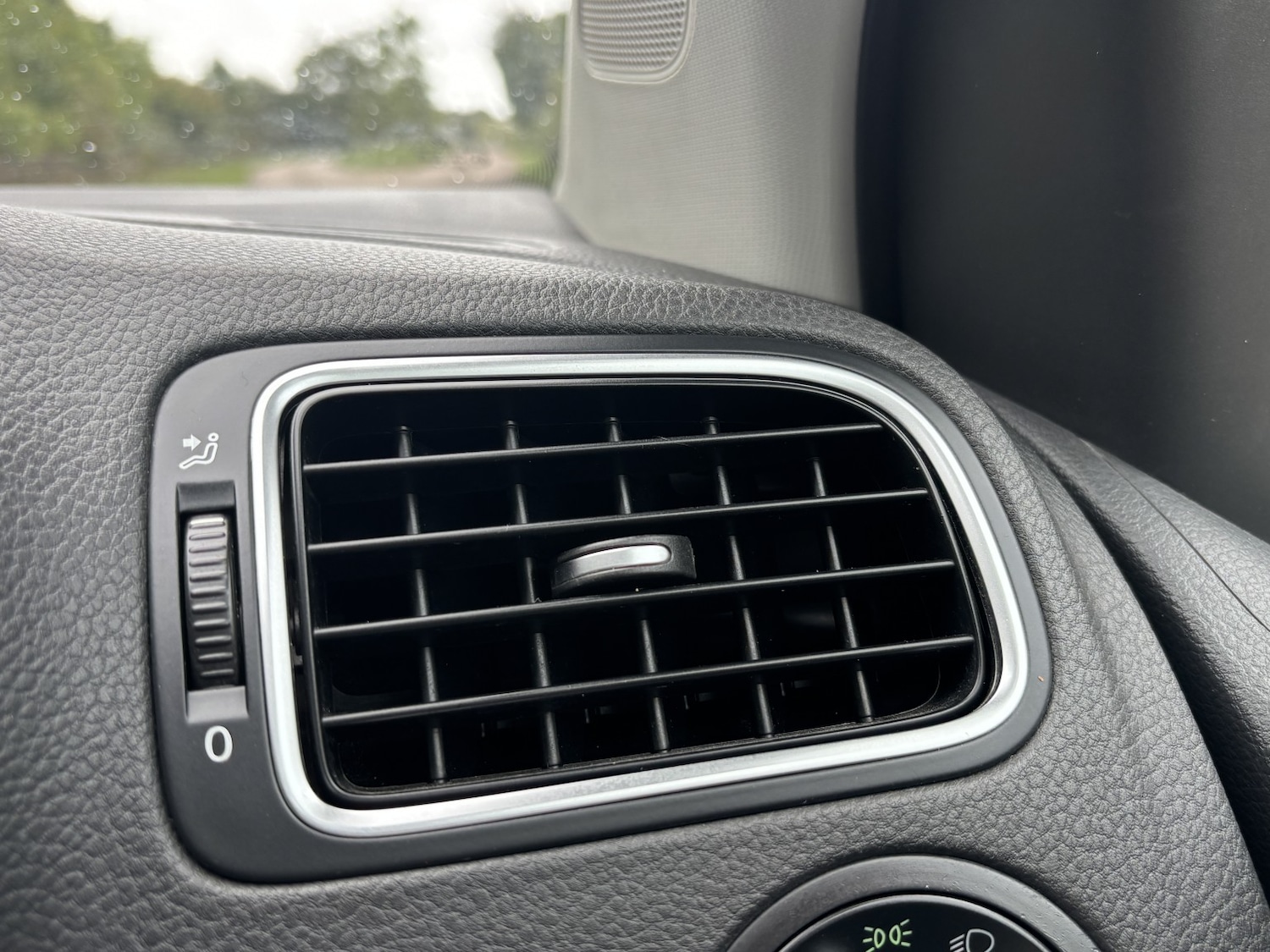 Used Volkswagen Polo 2010 for sale - 77061430: Photo 37