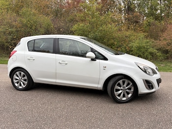 Vauxhall - Corsa