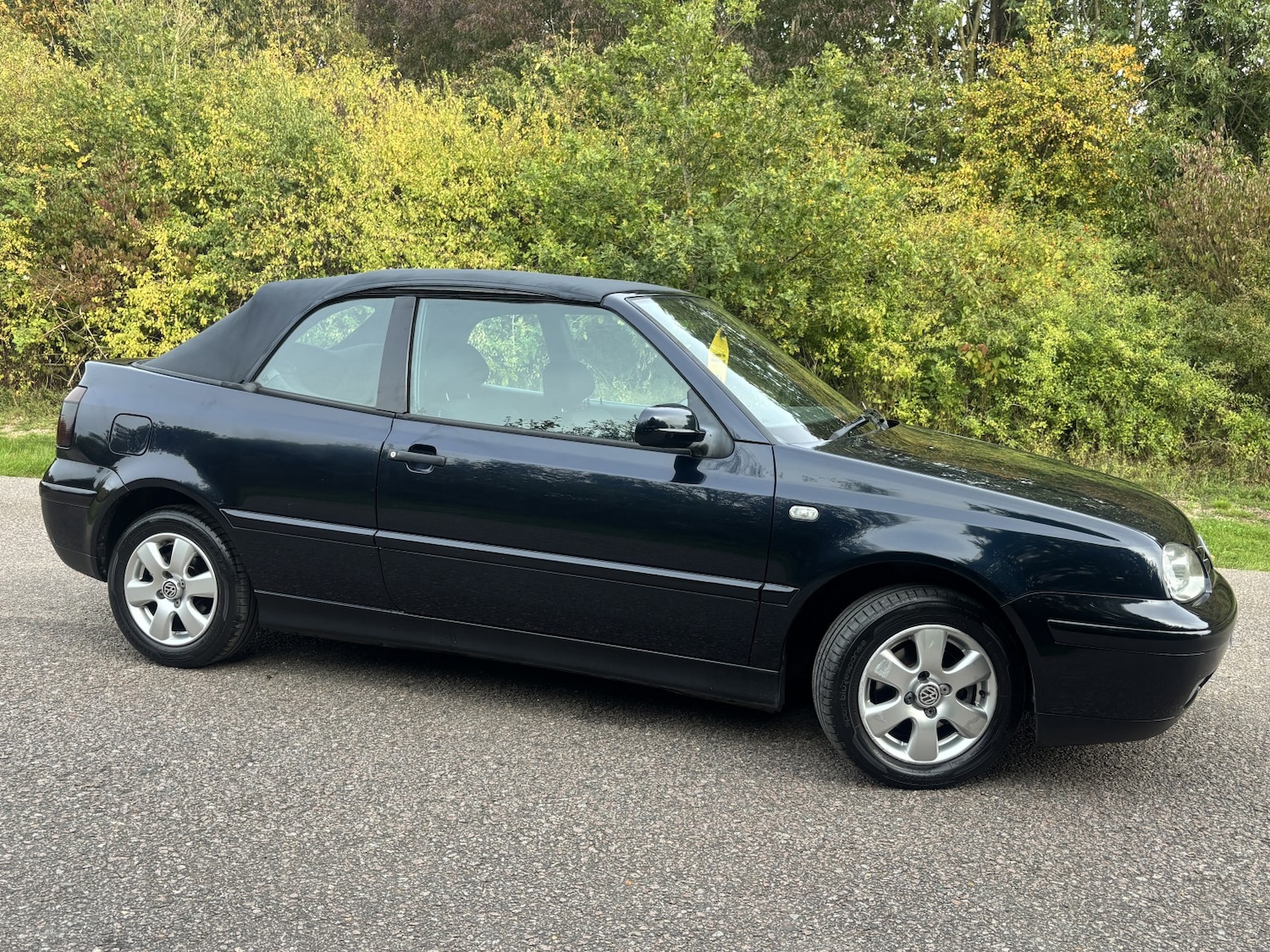 Used Volkswagen Golf 2001 for sale - 76126382: Photo 1