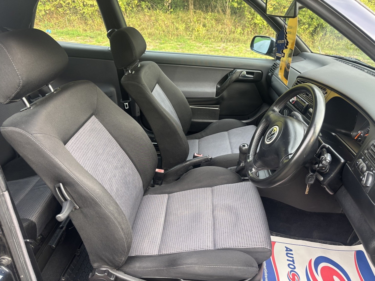 Used Volkswagen Golf 2001 for sale - 76126382: Photo 27