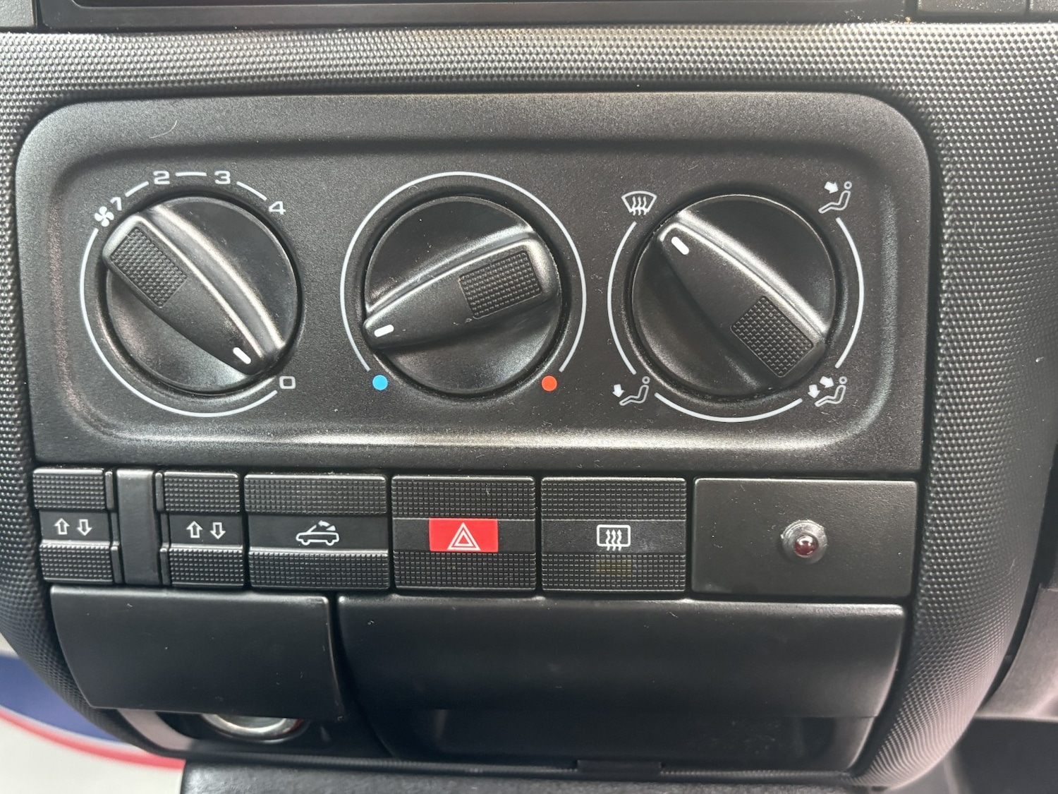 Used Volkswagen Golf 2001 for sale - 76126382: Photo 32