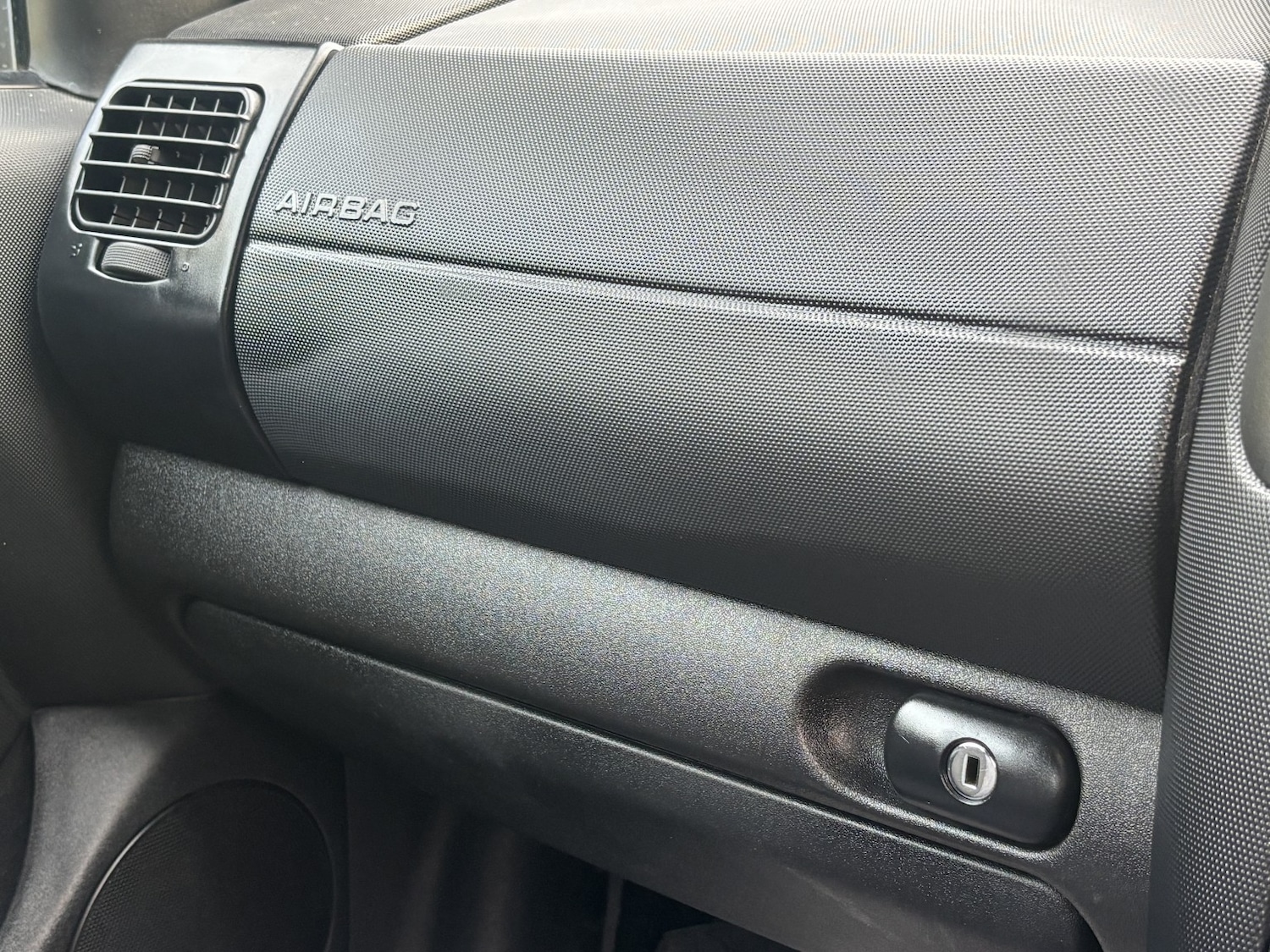 Used Volkswagen Golf 2001 for sale - 76126382: Photo 35