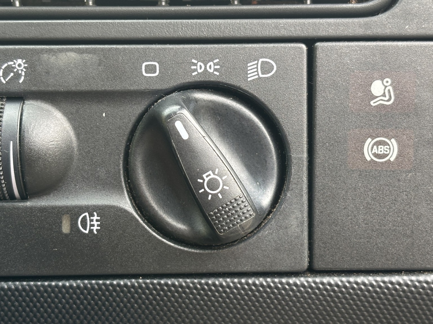 Used Volkswagen Golf 2001 for sale - 76126382: Photo 36