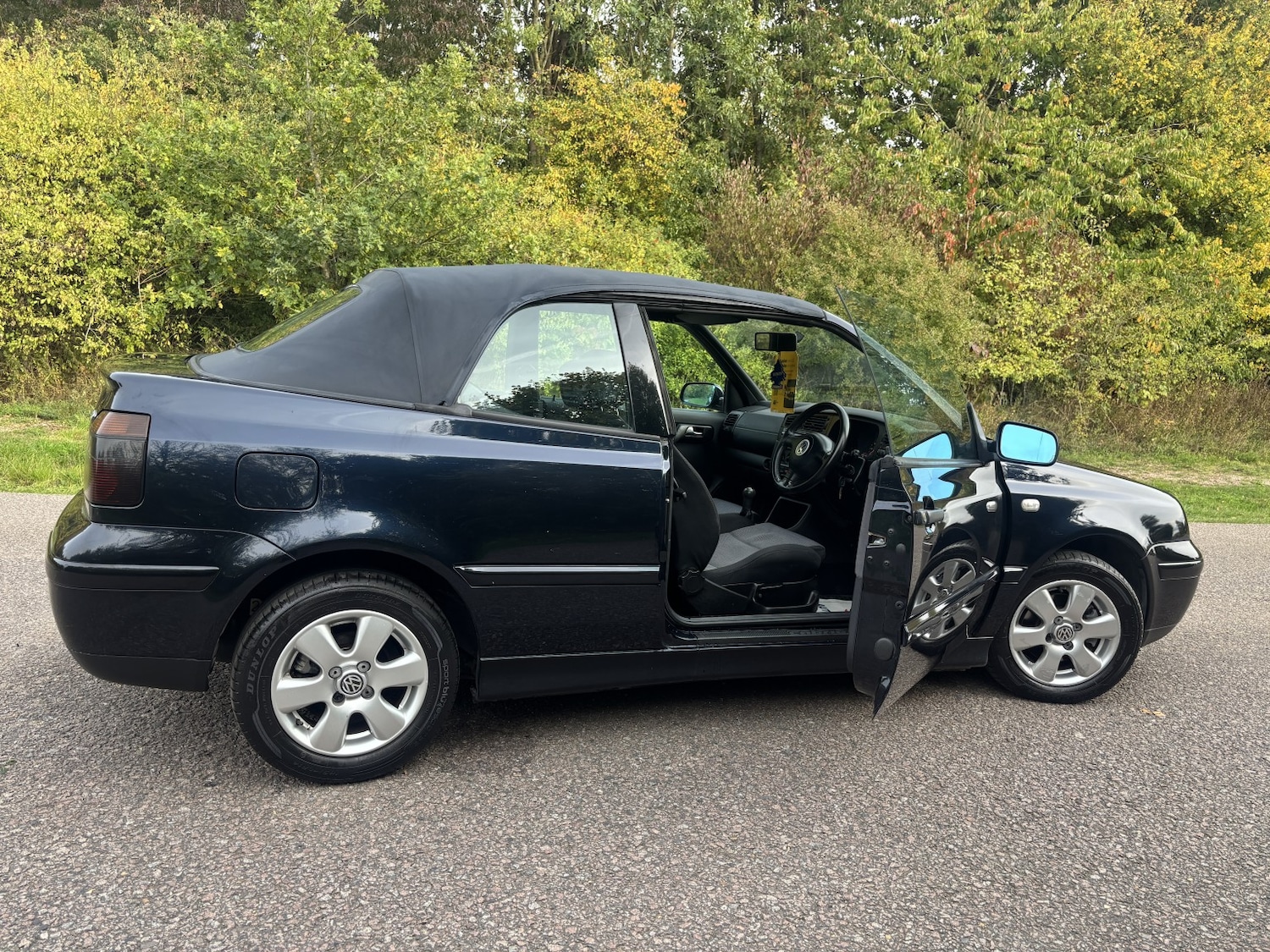 Used Volkswagen Golf 2001 for sale - 76126382: Photo 5